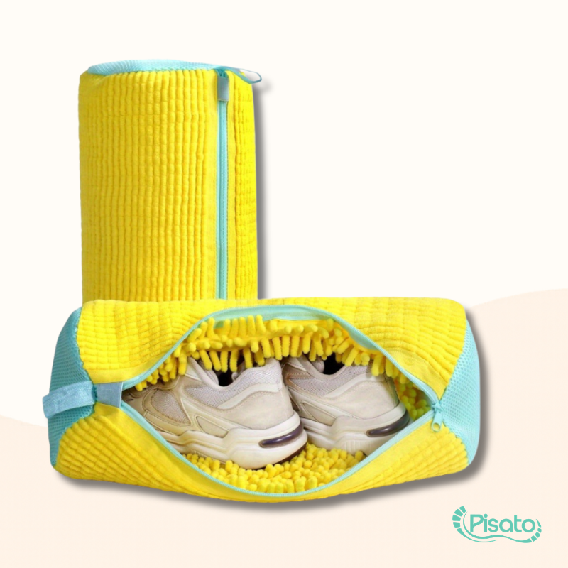 bolsa para lavar tênis, saco para lavar tênis, lava tênis, bolsa para máquina de lavar, proteção para tênis na lavagem, lavar tênis na máquina, lavar calçados na máquina, proteger tênis durante a lavagem, evitar deformação do tênis, evitar danos ao tênis, preservar o formato do tênis, limpeza de tênis, limpeza de calçados, lavagem segura de tênis, bolsa acolchoada para tênis, bolsa reutilizável para lavagem, proteger calçados, tênis limpo sem danos, lavagem de tênis esportivos, lavagem de sapatênis, lavagem