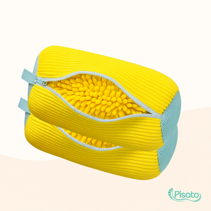 bolsa para lavar tênis, saco para lavar tênis, lava tênis, bolsa para máquina de lavar, proteção para tênis na lavagem, lavar tênis na máquina, lavar calçados na máquina, proteger tênis durante a lavagem, evitar deformação do tênis, evitar danos ao tênis, preservar o formato do tênis, limpeza de tênis, limpeza de calçados, lavagem segura de tênis, bolsa acolchoada para tênis, bolsa reutilizável para lavagem, proteger calçados, tênis limpo sem danos, lavagem de tênis esportivos, lavagem de sapatênis